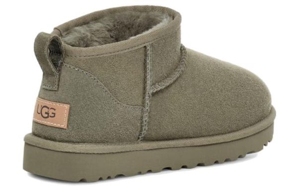 UGG