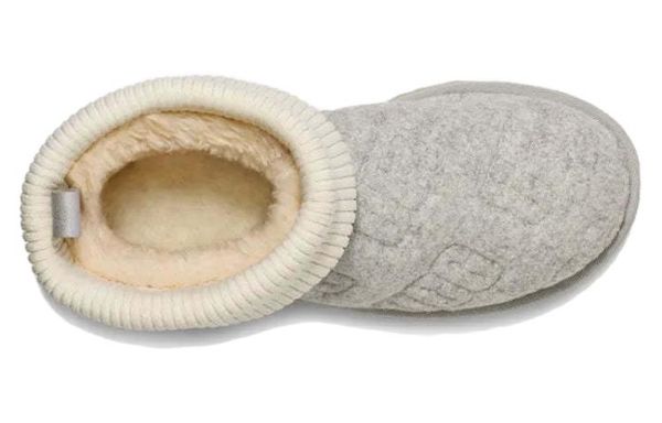 UGG