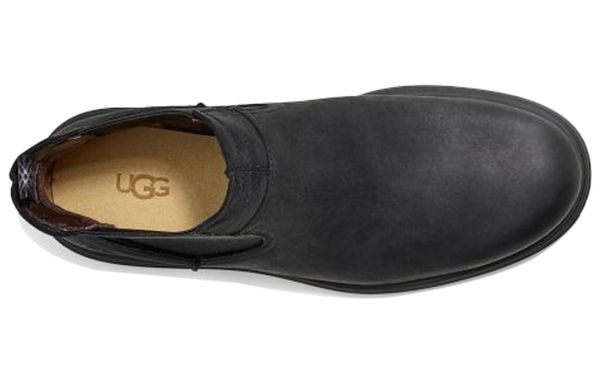 UGG
