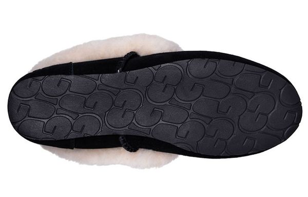 UGG Casual
