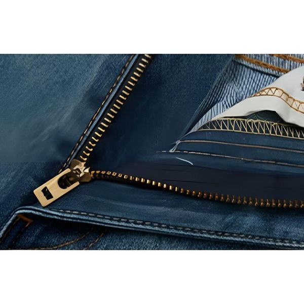 Levis