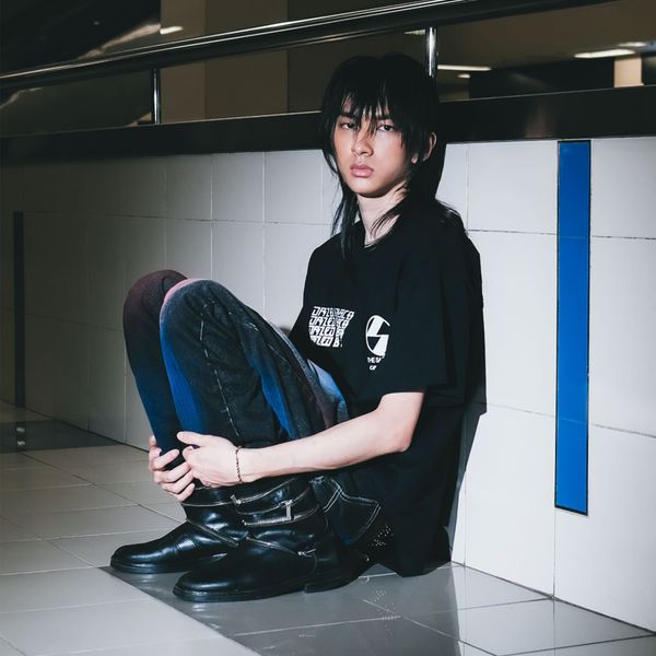 THE SALVAGES FASHION CLUB T