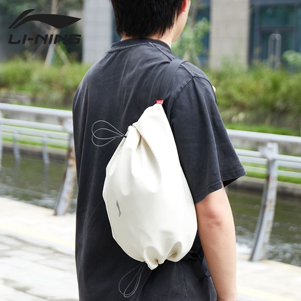 Li-Ning : //-/-//