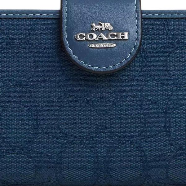 COACH Corner Zip (Standard)