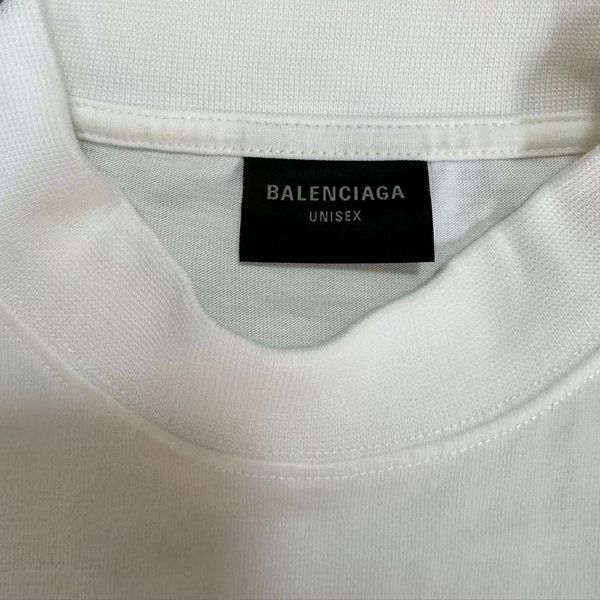Balenciaga T