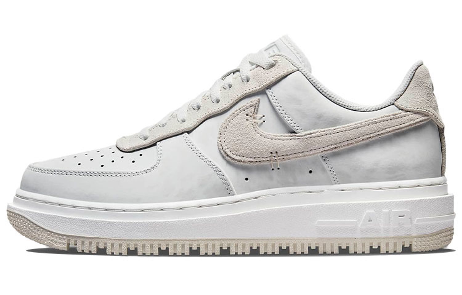 Nike Air Force 1 Low summit white